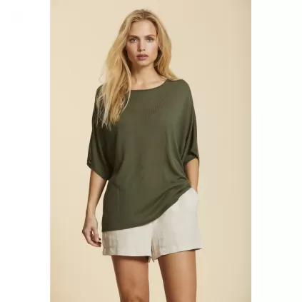 Sibin Linnebjerg. Sunny. Army green